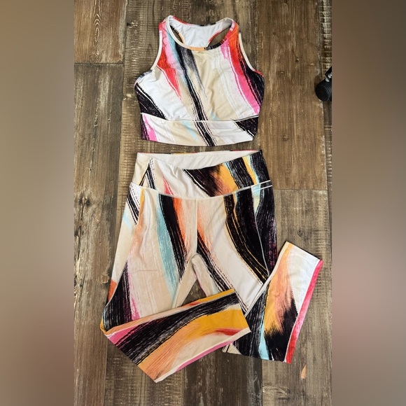 CALIA by Carrie Underwood Pants - CALIA by Carrie Underwood Colorful Abstract Leggings & Top Set Sz Large